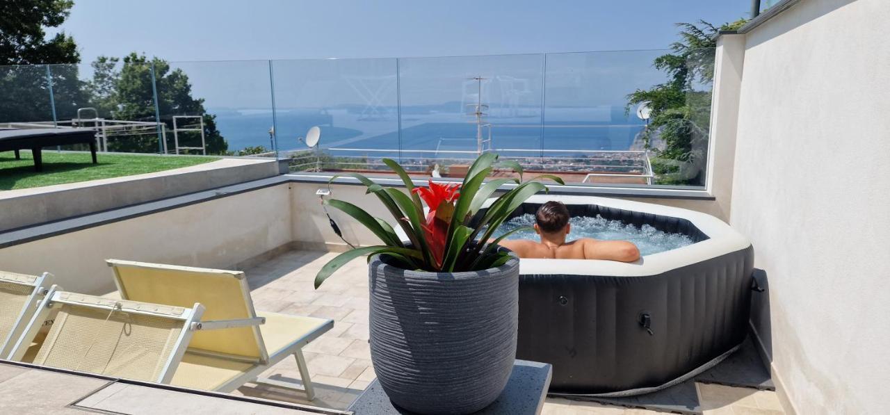 En Suite Bedroom Blue Moon Piano di Sorrento Exterior photo